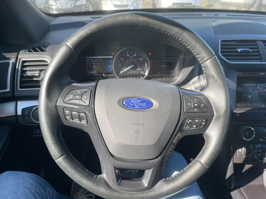 2016 Ford Explorer XLT photo