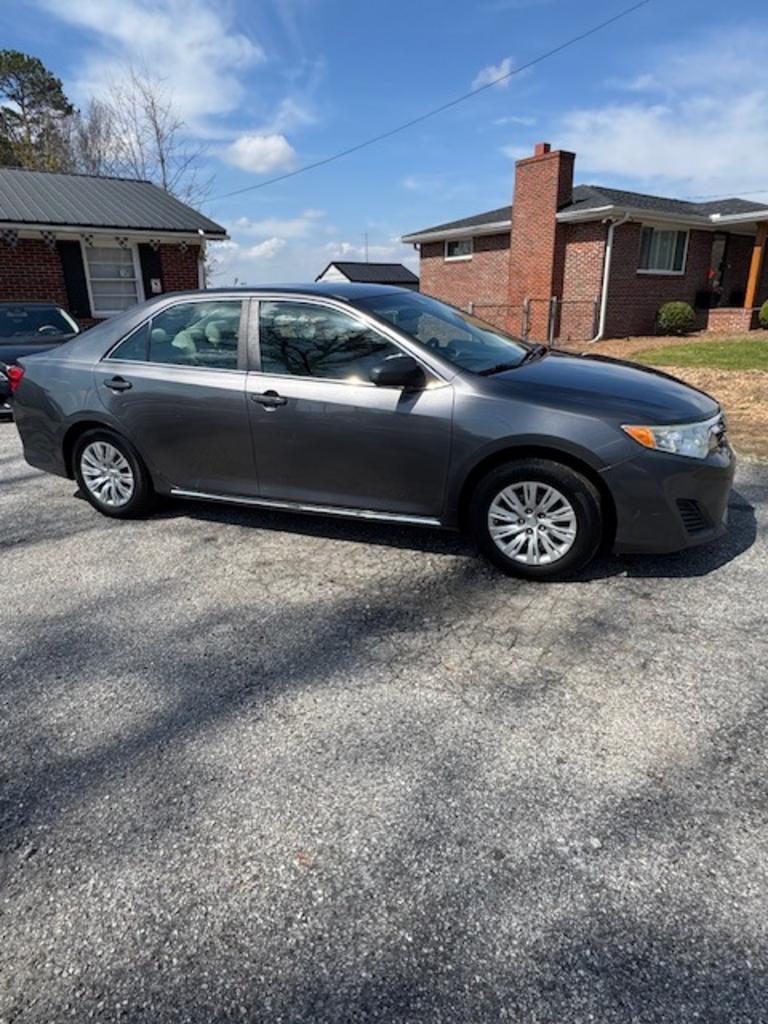 2014 Toyota Camry - $9,999