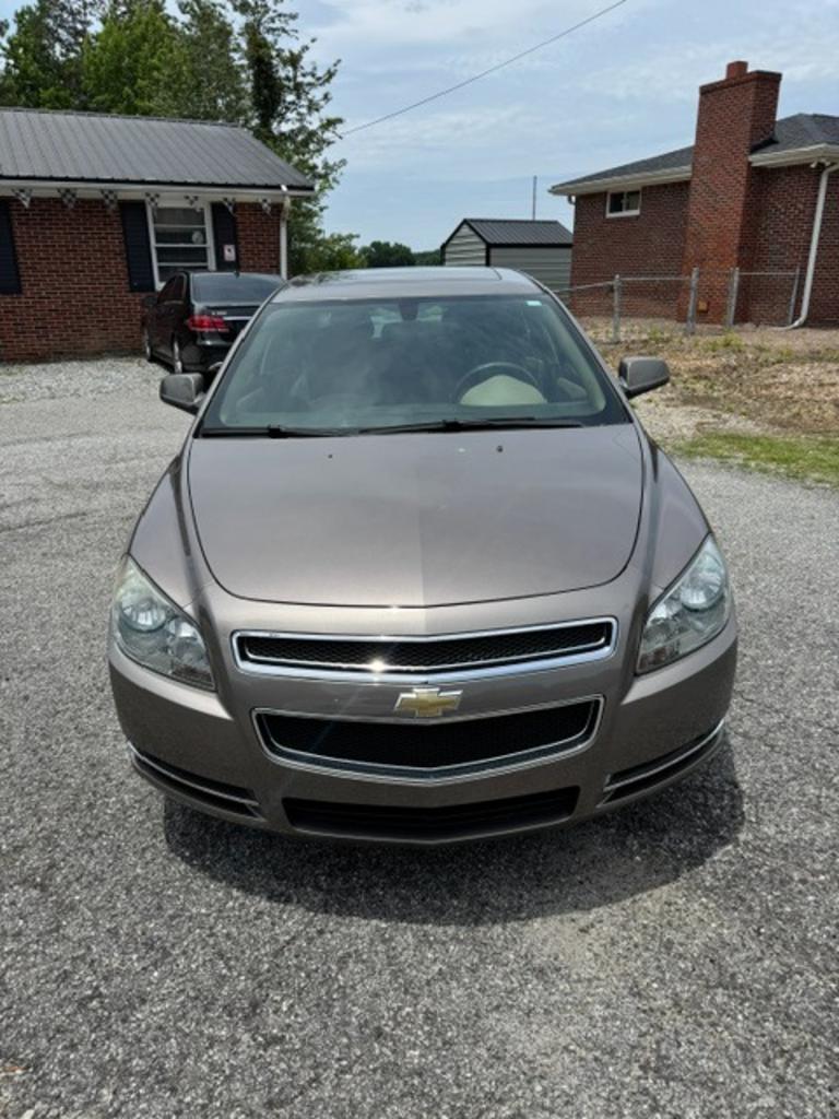 2010 Chevrolet Malibu - $9,999