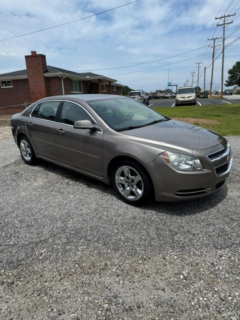2010 Chevrolet Malibu - $9,999
