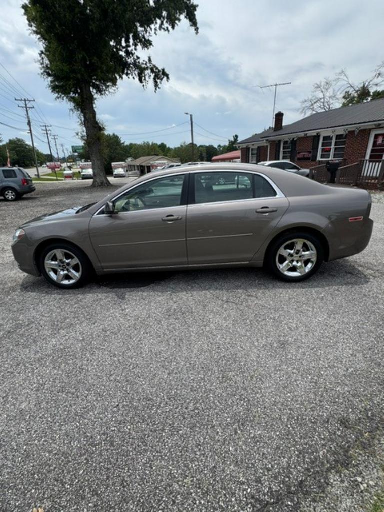 2010 Chevrolet Malibu - $9,999