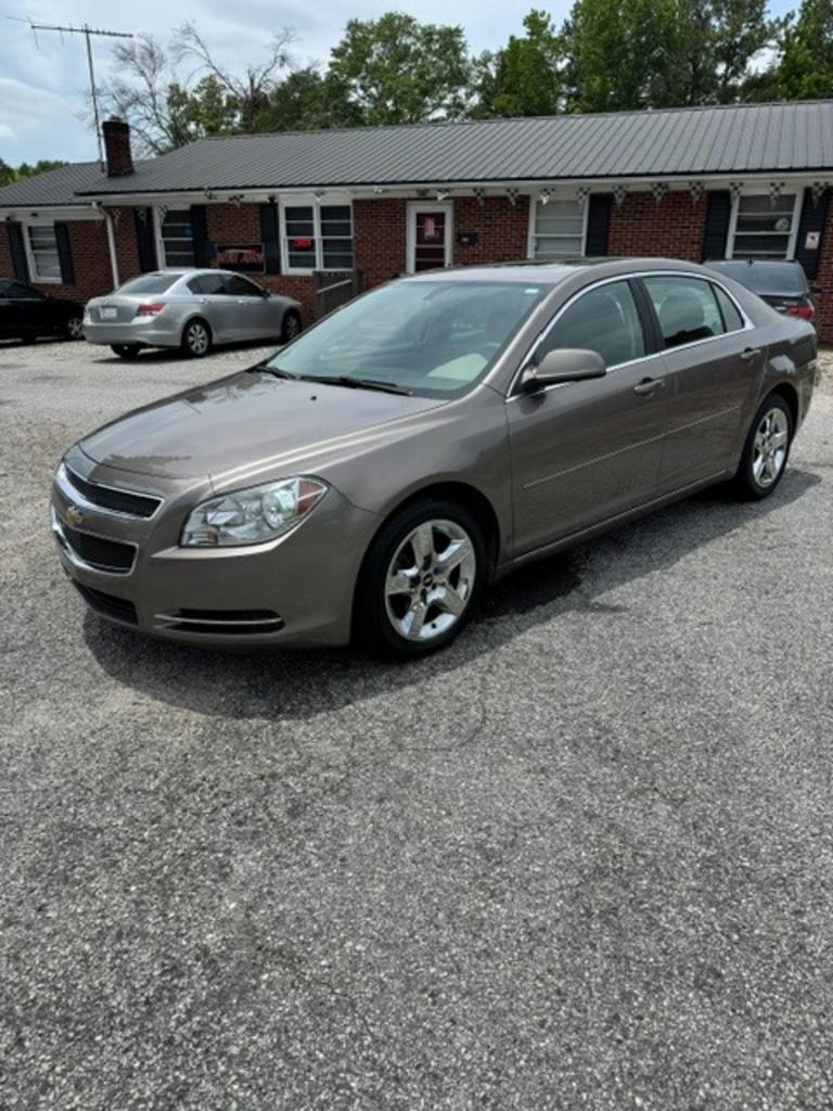 2010 Chevrolet Malibu - $9,999