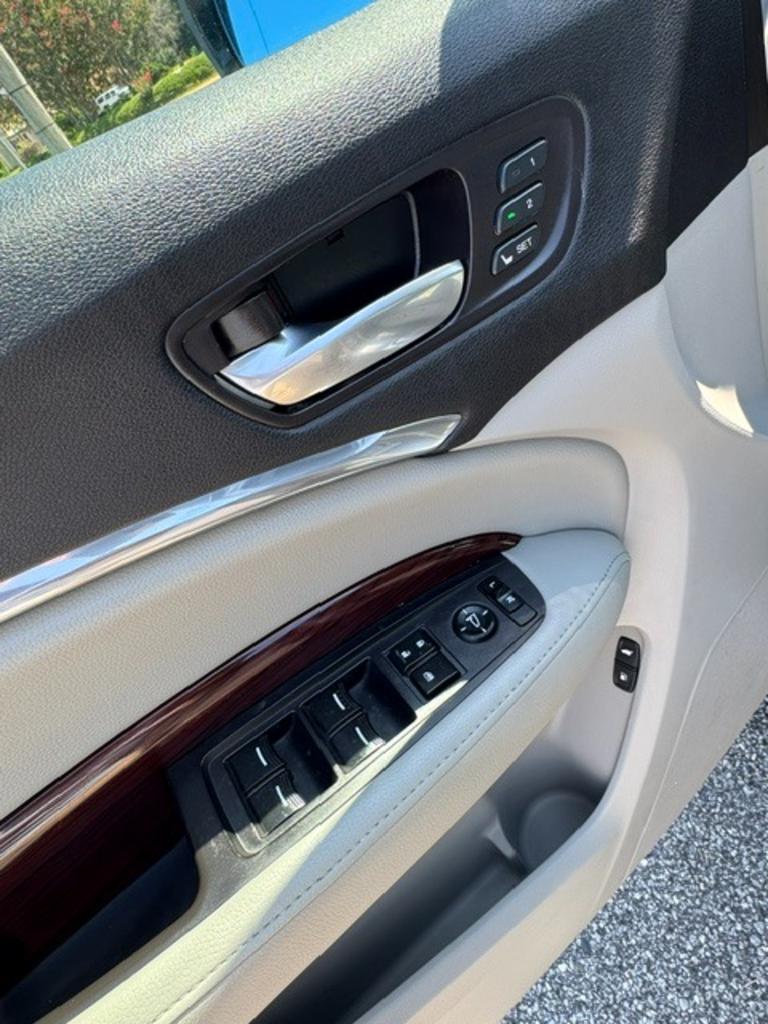 2015 Acura MDX - $12,900