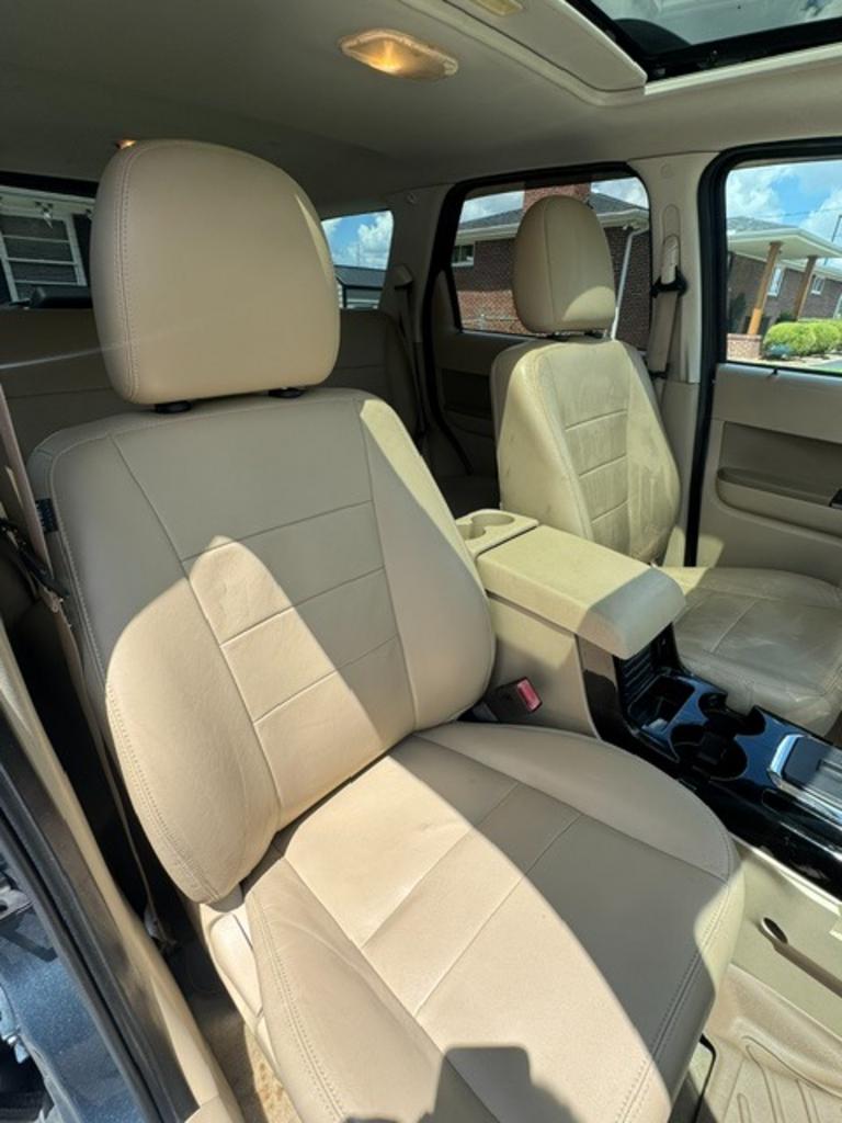 2011 Ford Escape - $8,999