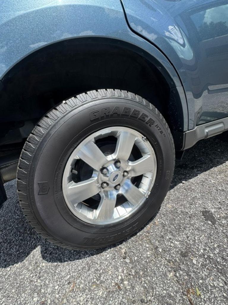2011 Ford Escape - $8,999