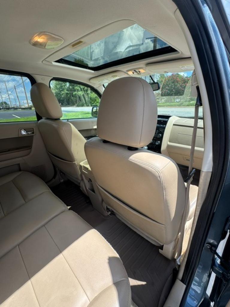 2011 Ford Escape - $8,999