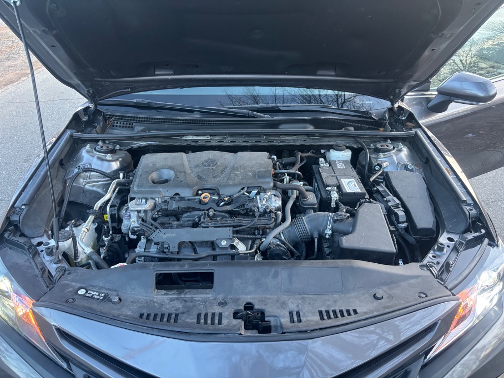 2022 Toyota Camry SE photo