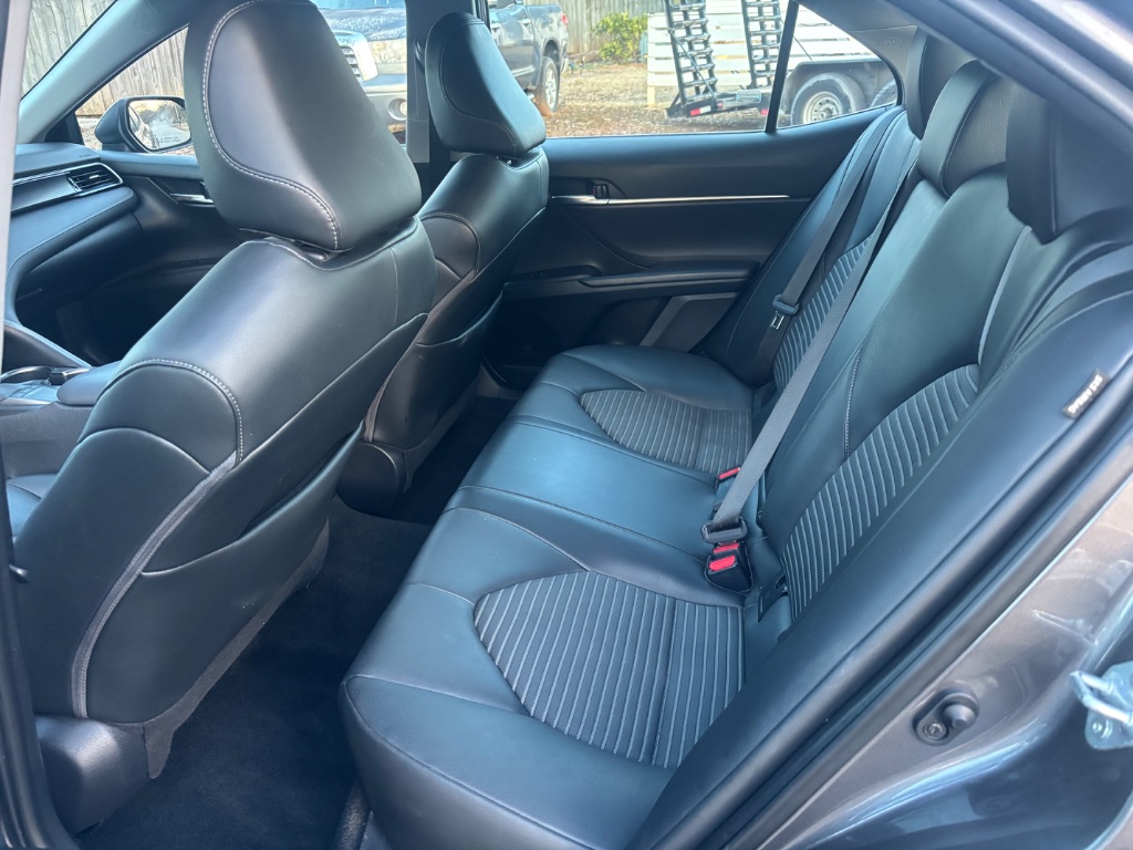2022 Toyota Camry SE photo