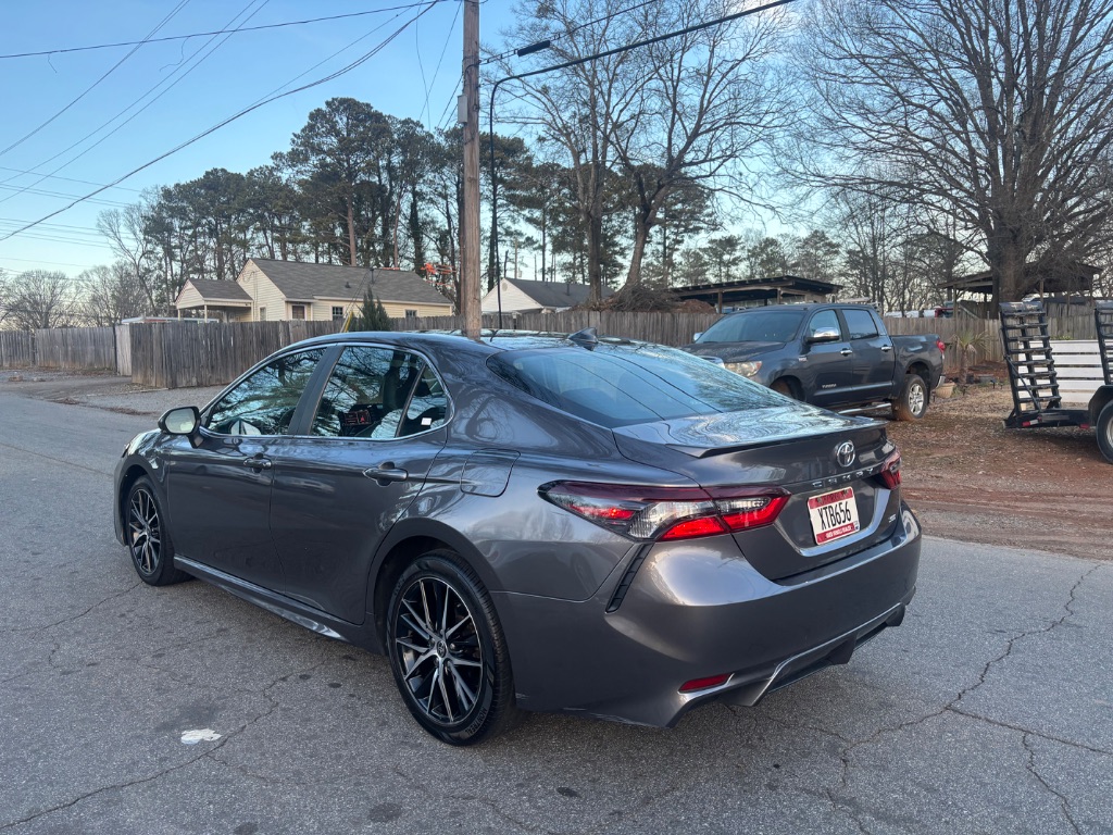2022 Toyota Camry SE photo