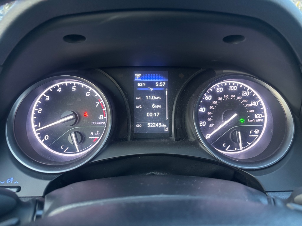 2022 Toyota Camry SE photo