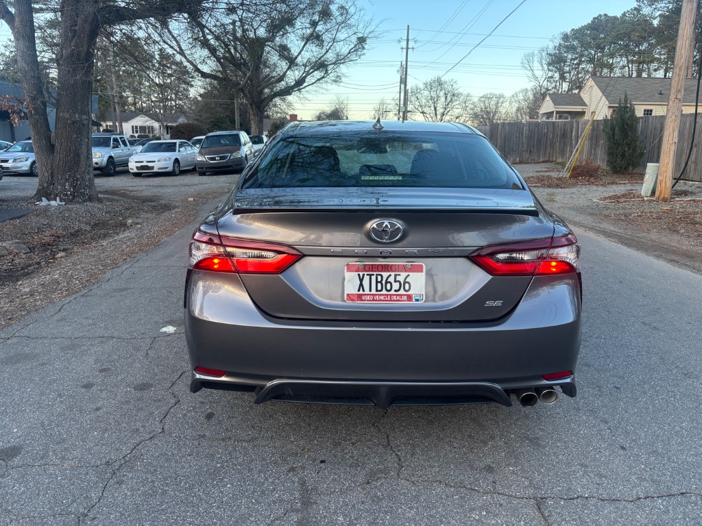 2022 Toyota Camry SE photo