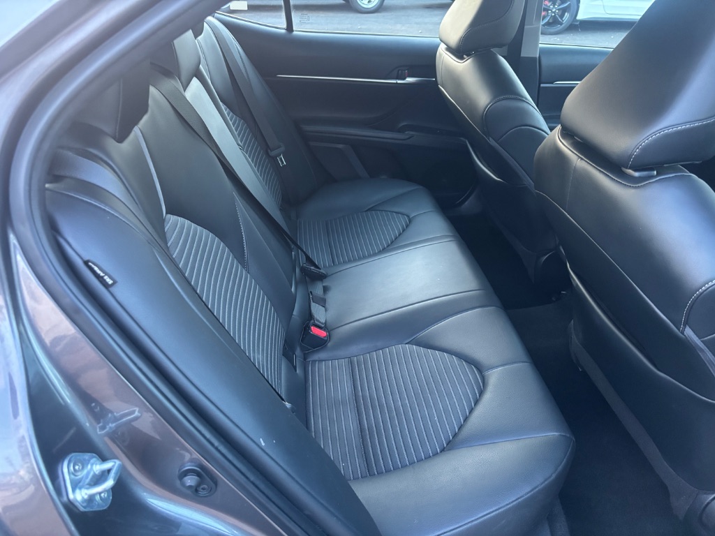 2022 Toyota Camry SE photo