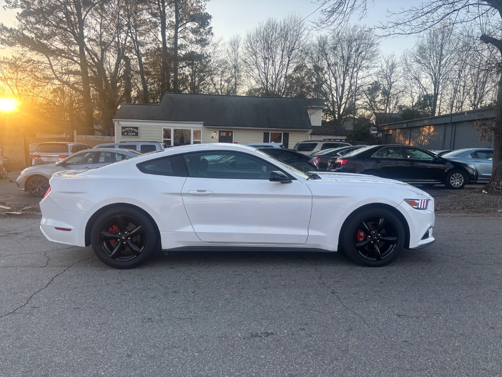 2015 Ford Mustang photo