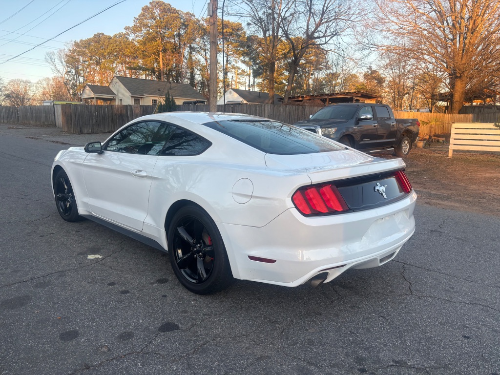 2015 Ford Mustang photo
