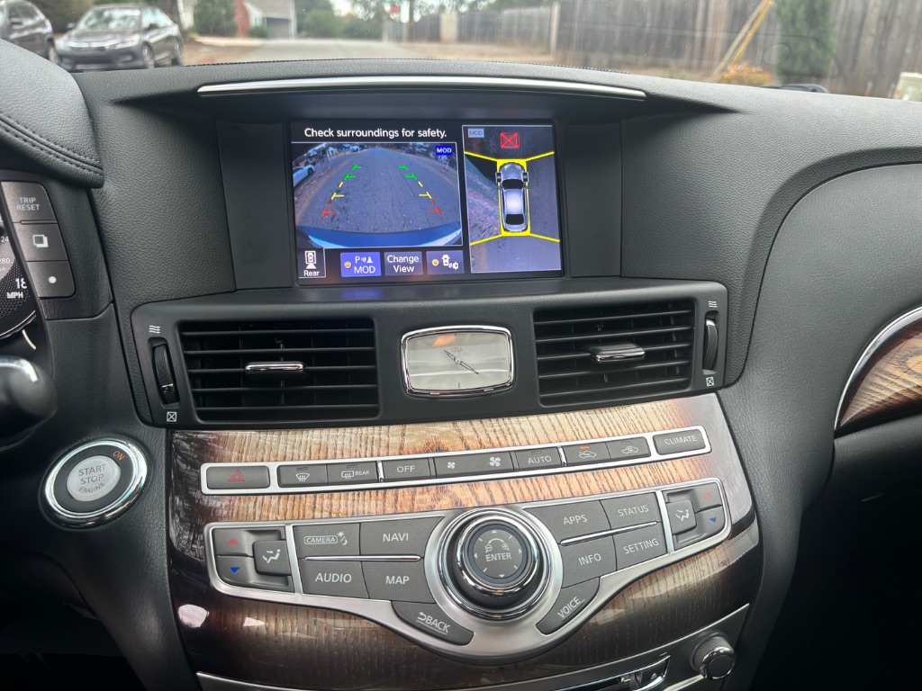 2019 Infiniti Q70L Luxe photo