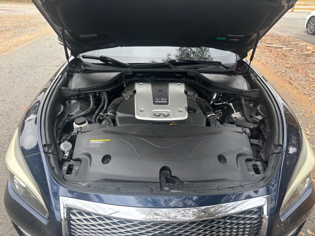 2019 Infiniti Q70L Luxe photo