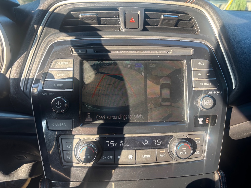 2021 Nissan Maxima SR photo