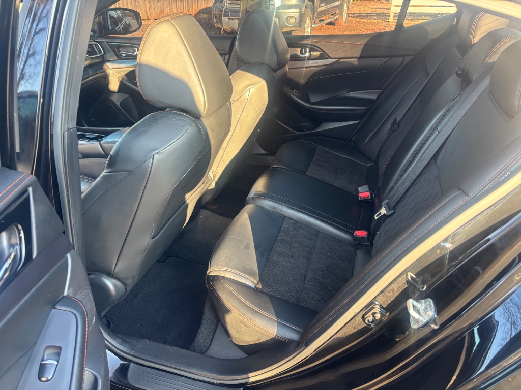 2021 Nissan Maxima SR photo