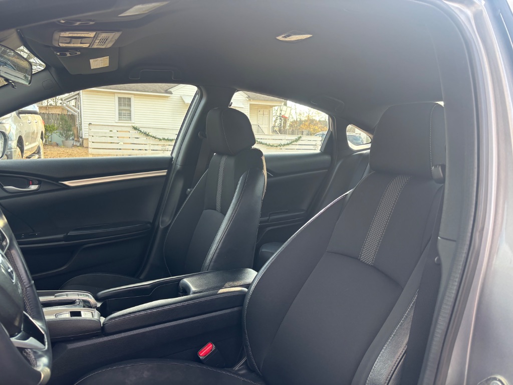 2020 Honda Civic Sport photo