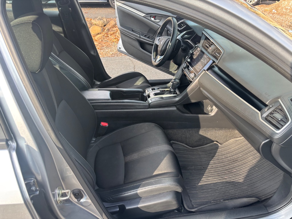 2020 Honda Civic Sport photo