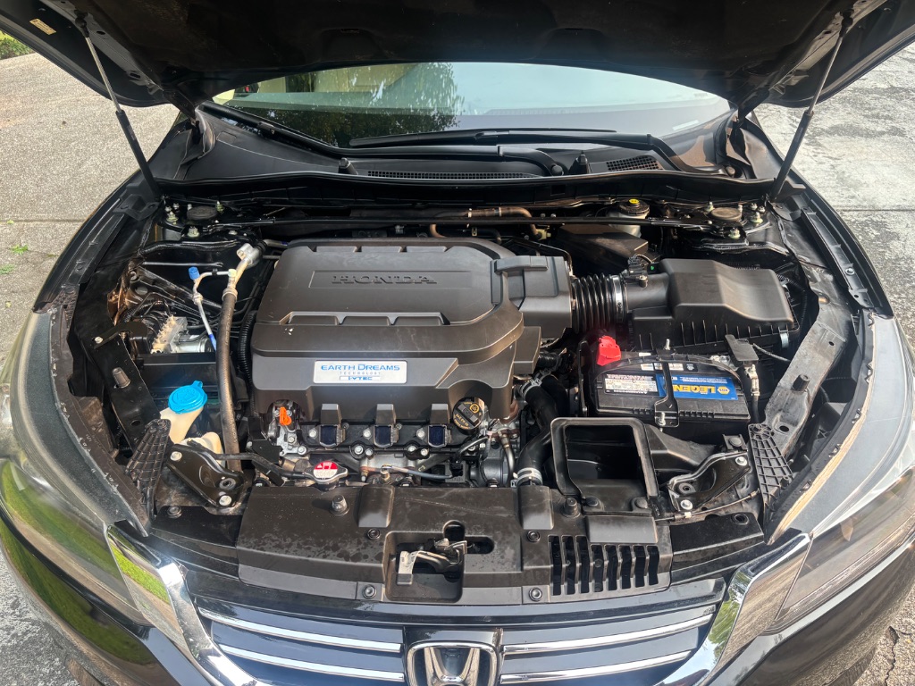 2013 Honda Accord EX-L V6 photo