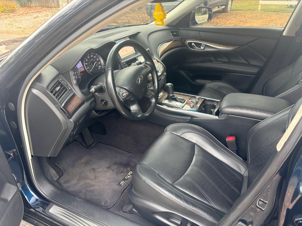 2019 INFINITI Q70 - $17,900