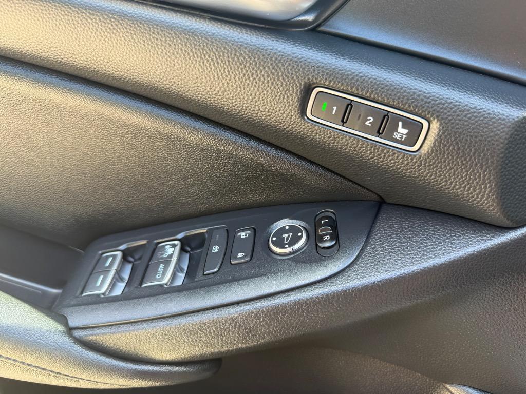 2019 Honda Accord - $16,900
