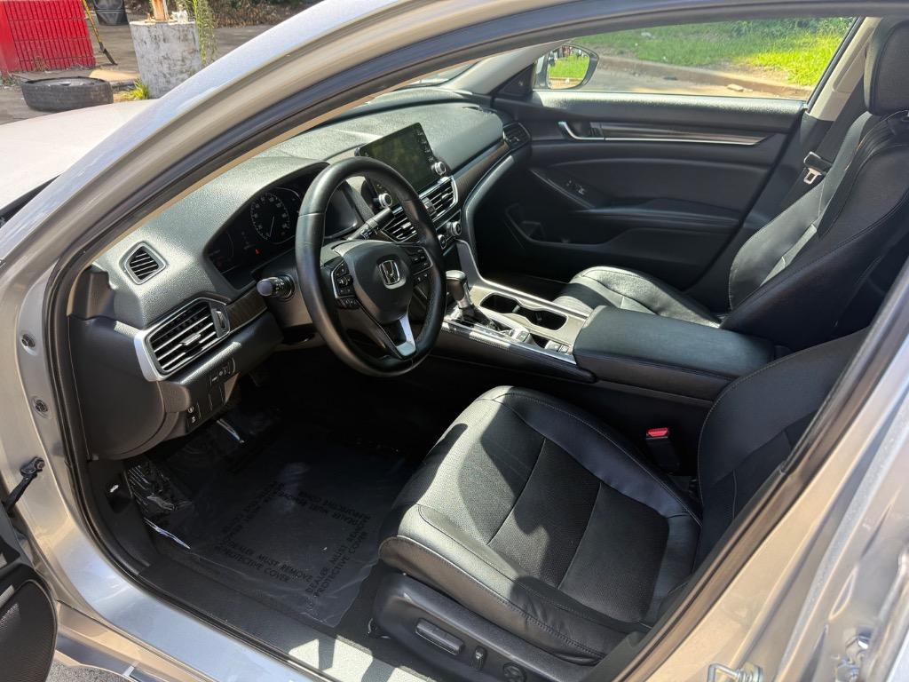 2019 Honda Accord - $16,900