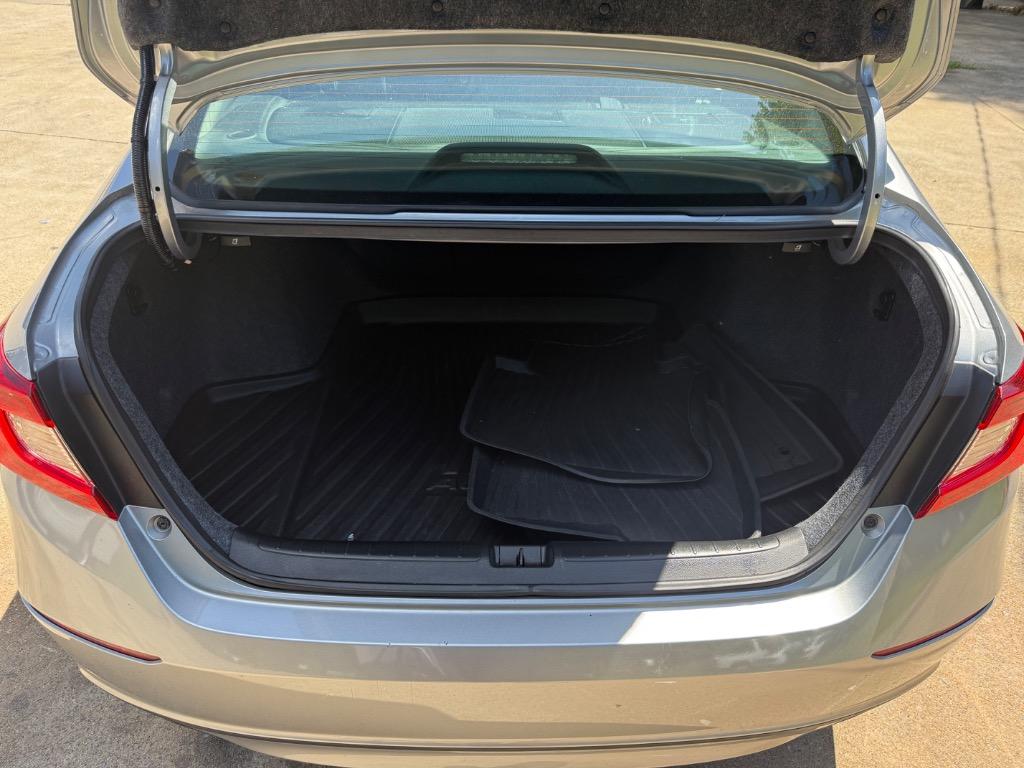 2019 Honda Accord - $16,900