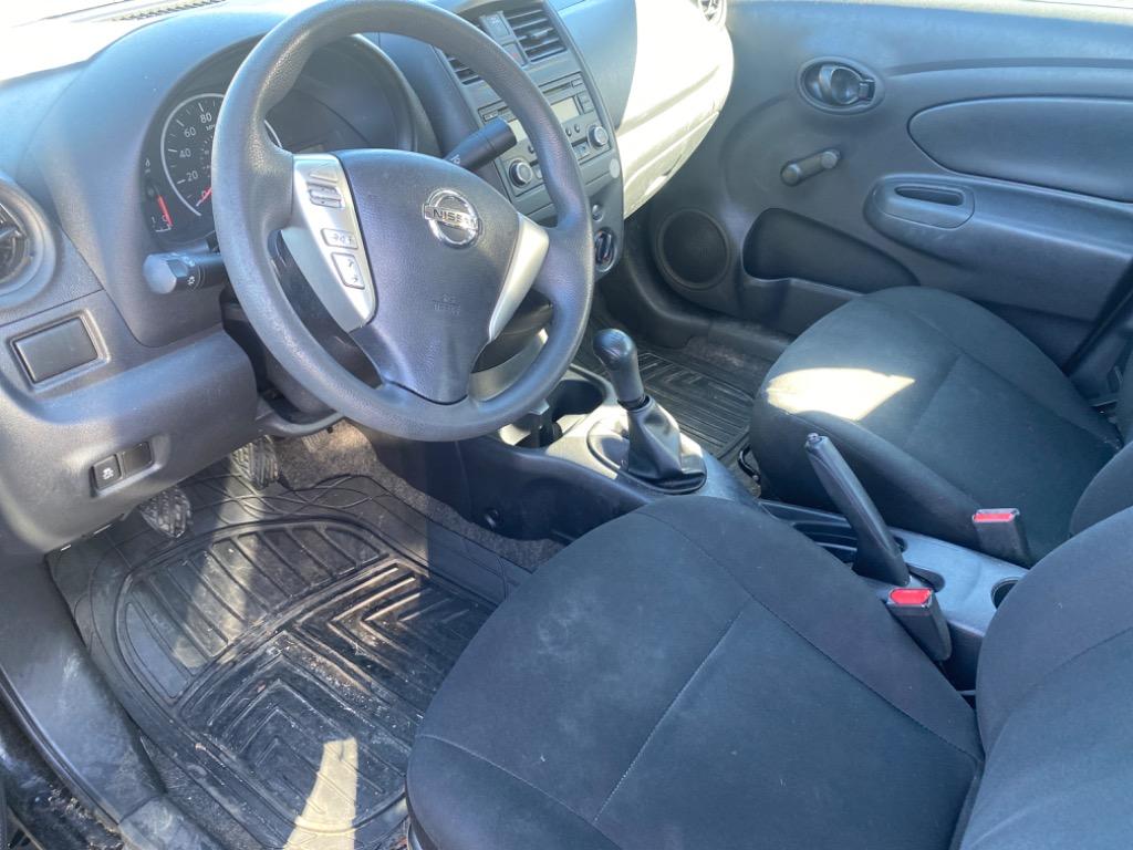 2015 Nissan Versa 1.6 S photo