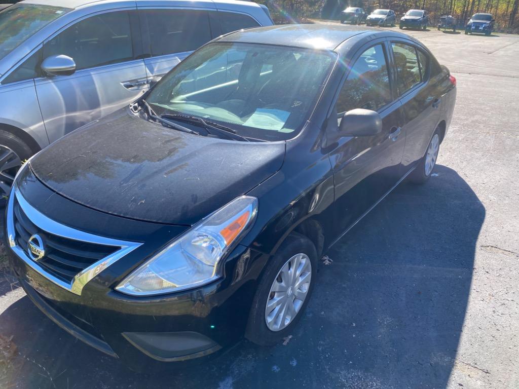 2015 Nissan Versa 1.6 S photo