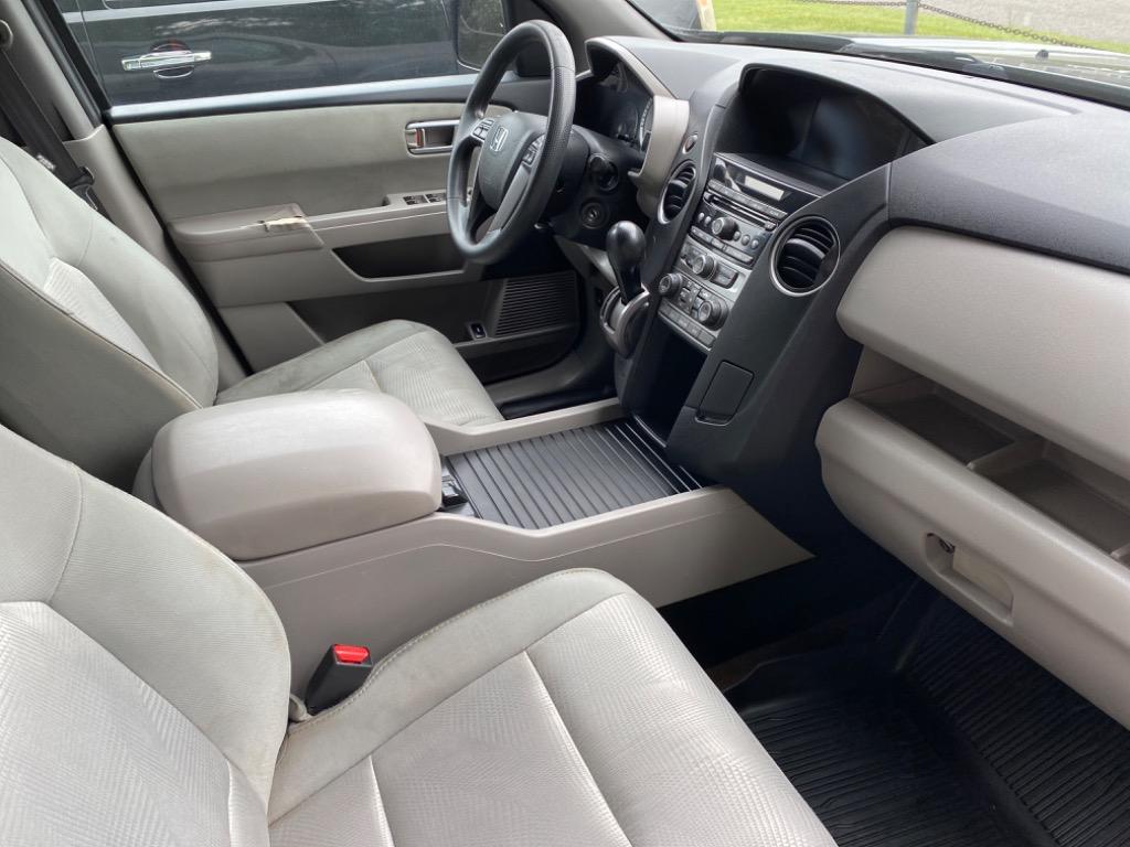 2014 Honda Pilot LX photo