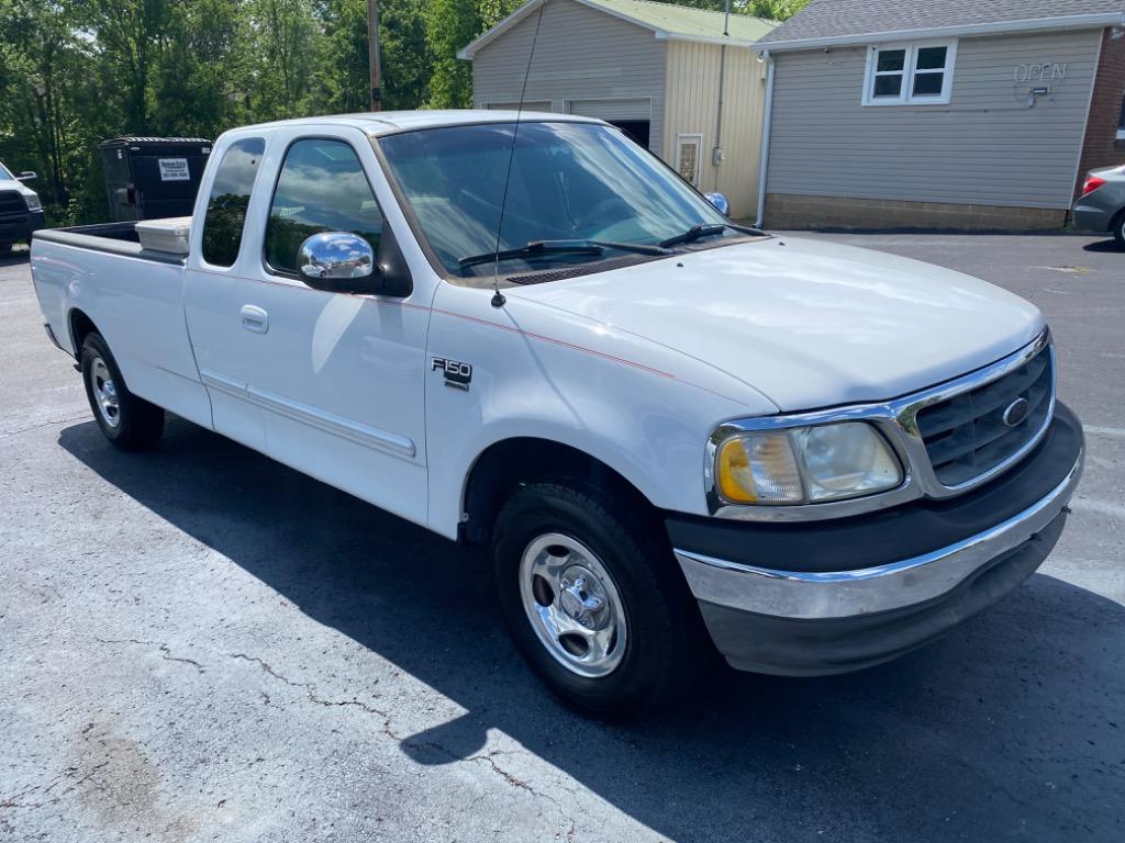 2002 Ford F-150 Lariat photo