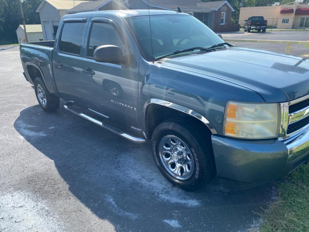2007 Chevrolet Silverado - $8,995