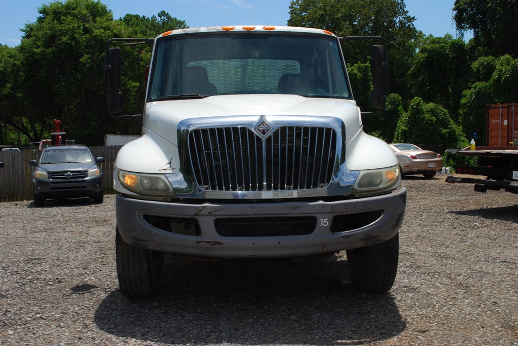 2003 International Ma025