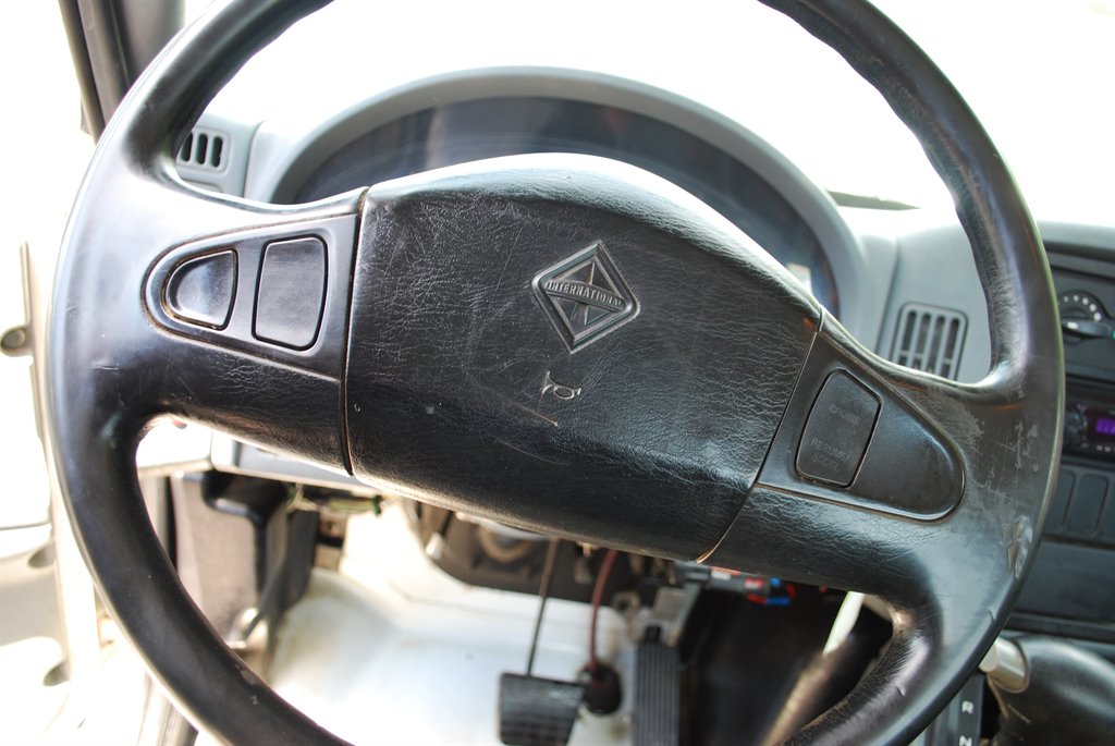 2003 International Ma025
