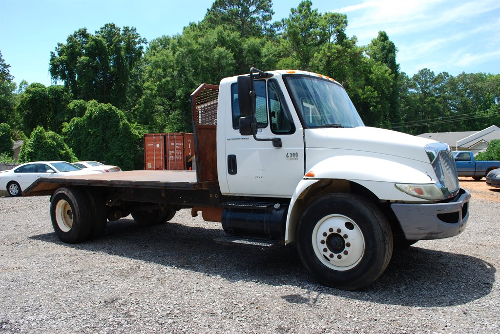 2003 International Ma025