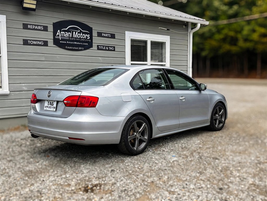 2012 Volkswagen Jetta - $6,495