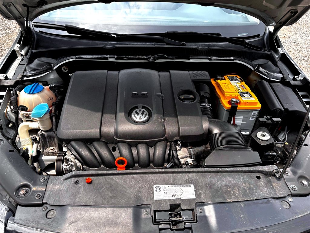 2012 Volkswagen Jetta - $6,495