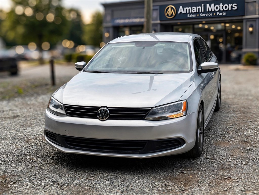 2012 Volkswagen Jetta - $6,495