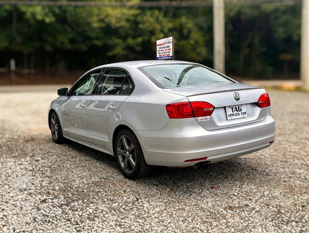 2012 Volkswagen Jetta - $6,495