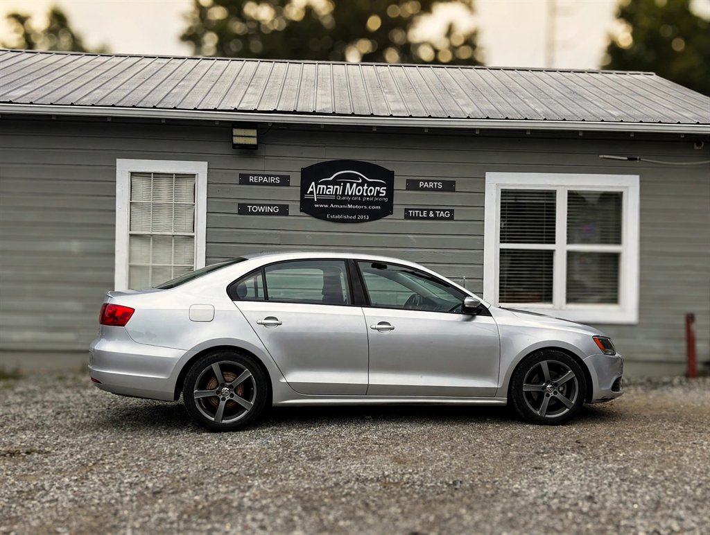 2012 Volkswagen Jetta - $6,495