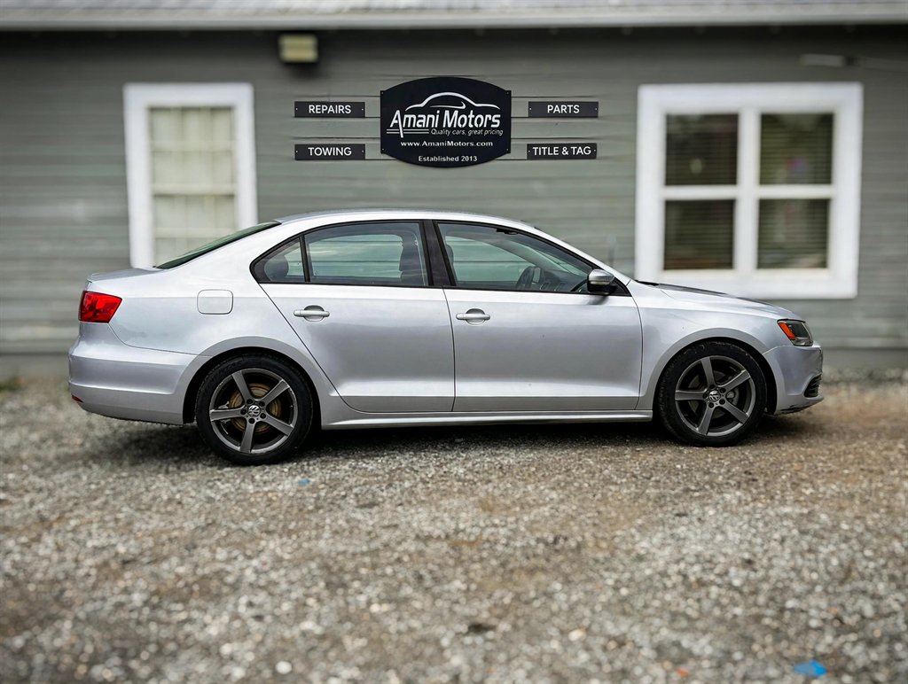 2012 Volkswagen Jetta - $6,495