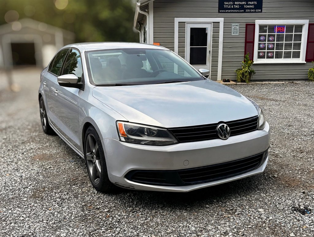 2012 Volkswagen Jetta - $6,495