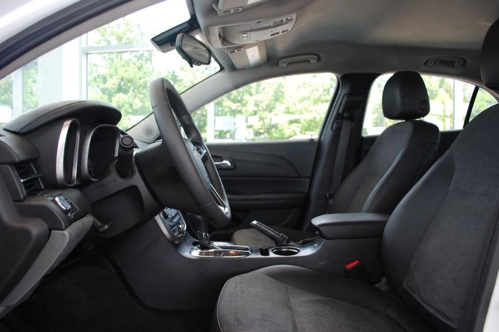 2016 Chevrolet Malibu - $7,195