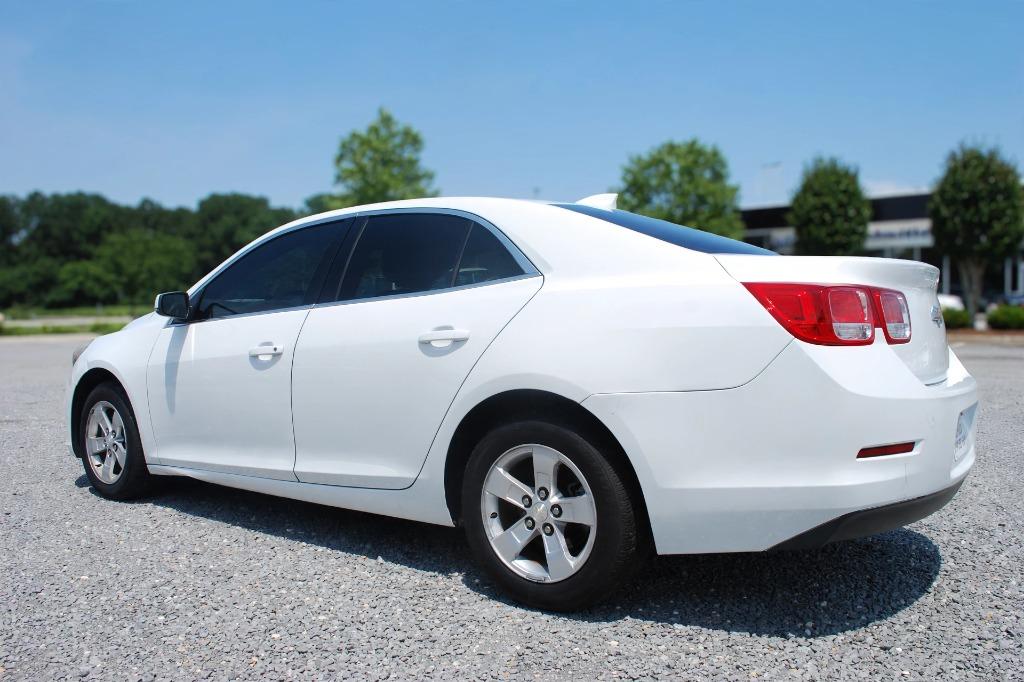 2016 Chevrolet Malibu - $7,195
