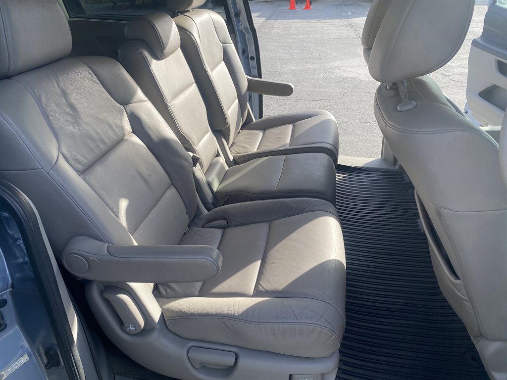 2013 Honda Odyssey Touring photo