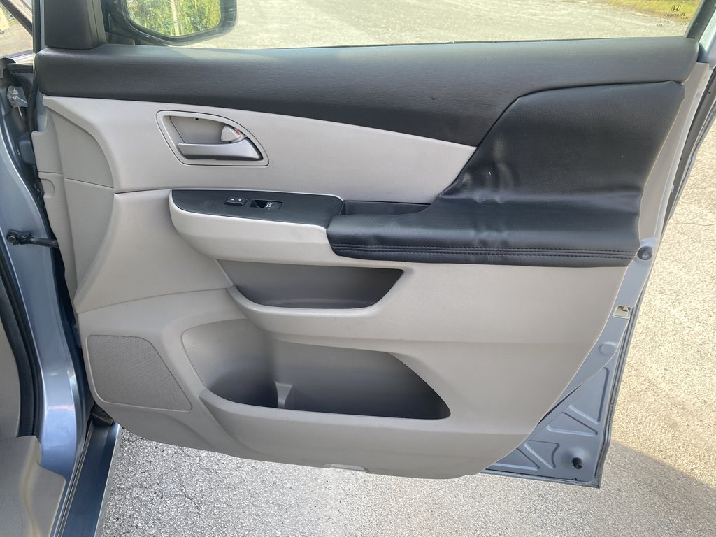 2013 Honda Odyssey Touring photo
