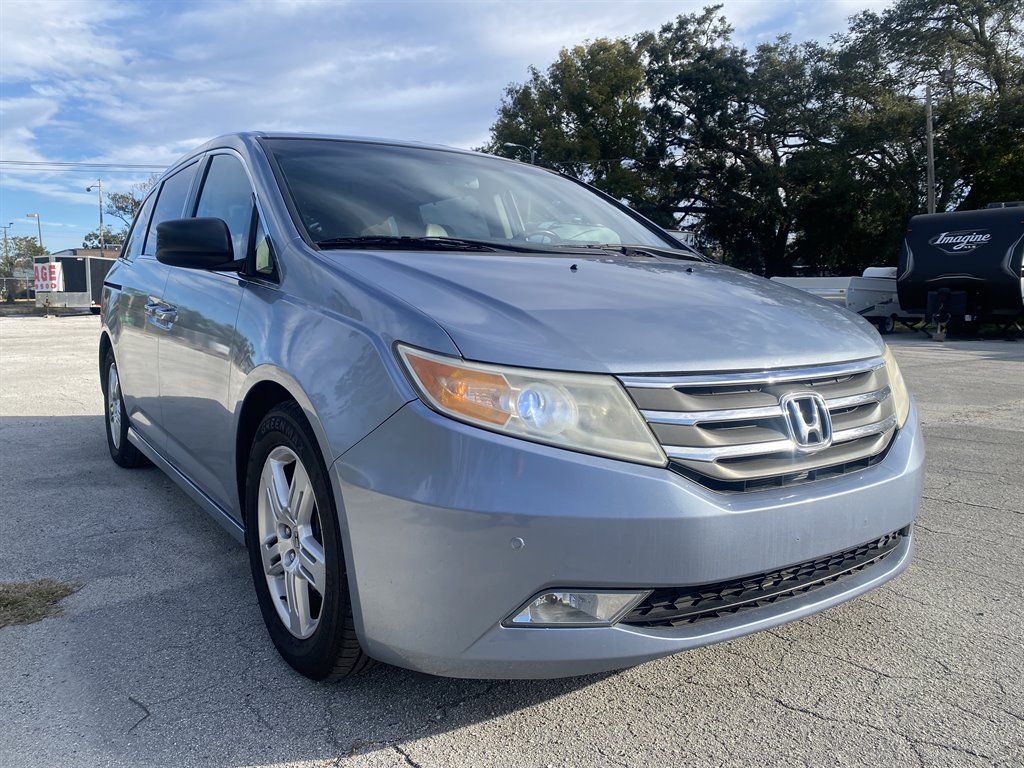 2013 Honda Odyssey Touring photo