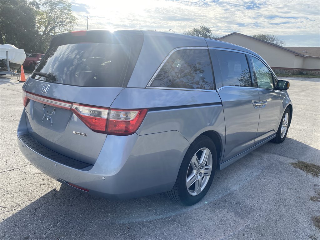 2013 Honda Odyssey Touring photo